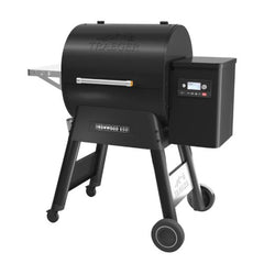 Traeger Ironwood 650 Grill & BBQ with Cover & Shelf