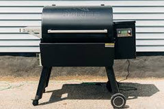 Traeger Ironwood 885 Grill & BBQ with Cover & Shelf