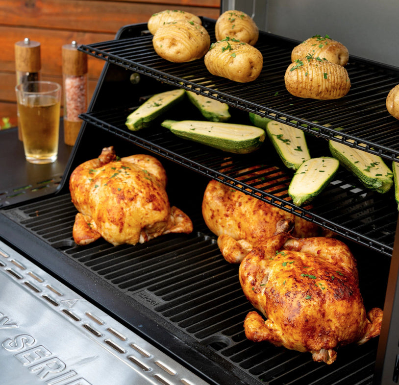 Masterbuilt - Gravity Series 1150 Digital Charcoal Grill and Smoker - 3 Free Items
