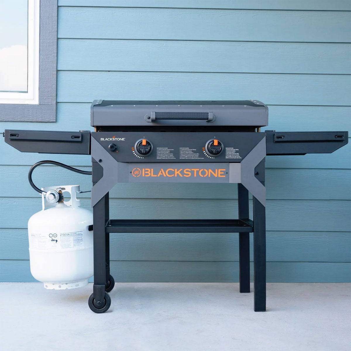 Blackstone Iron Forged 28" Gas Griddle with Hood