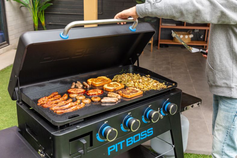 Pit Boss - 4-Burner Ultimate Lift off Plancha