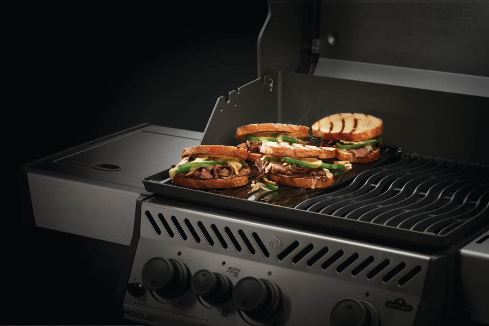 Napoleon Freestyle 425 Enamelled Reversible Cast Iron Griddle