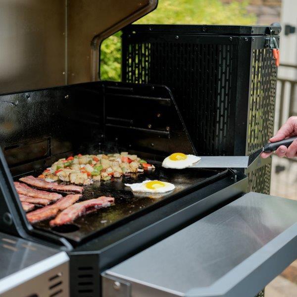 Masterbuilt - Gravity Series 800 Digital Charcoal Griddle + BBQ + Smoker With Griddle
