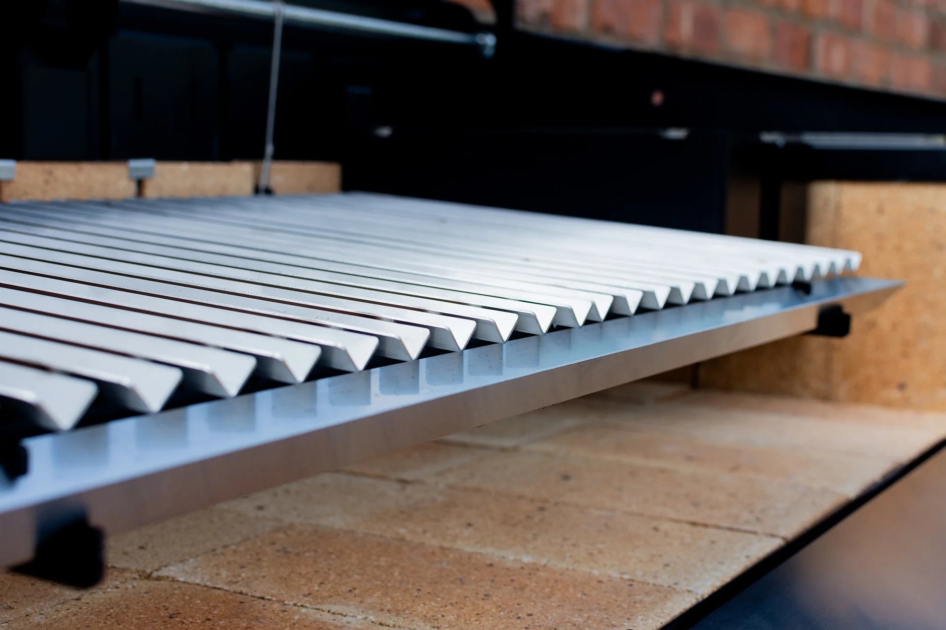 Flamery V-Groove Grill