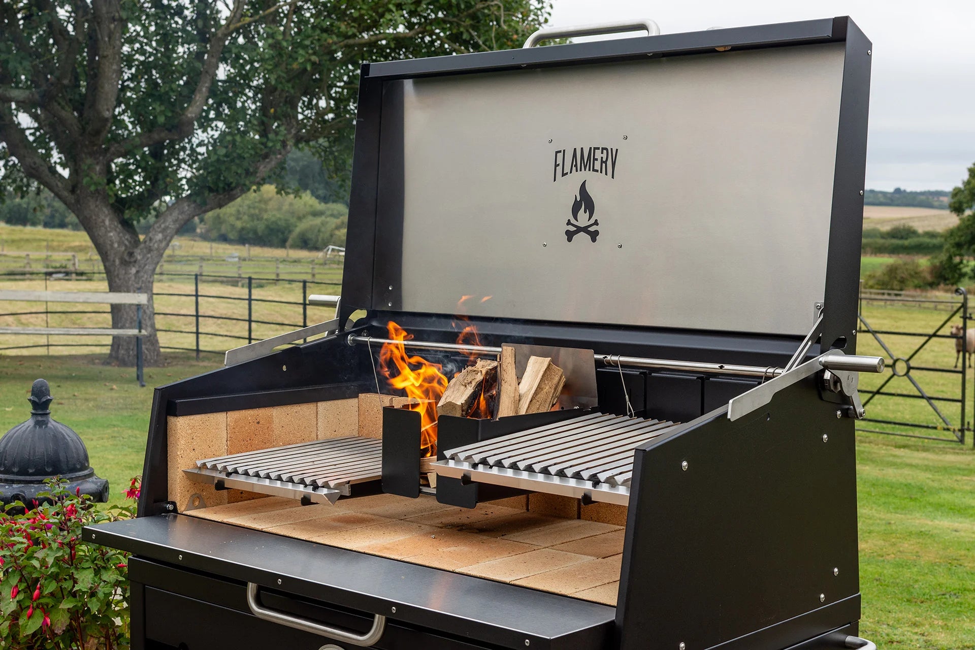 ASADO PRO.2.1 / Small Asado Grill on Trolley