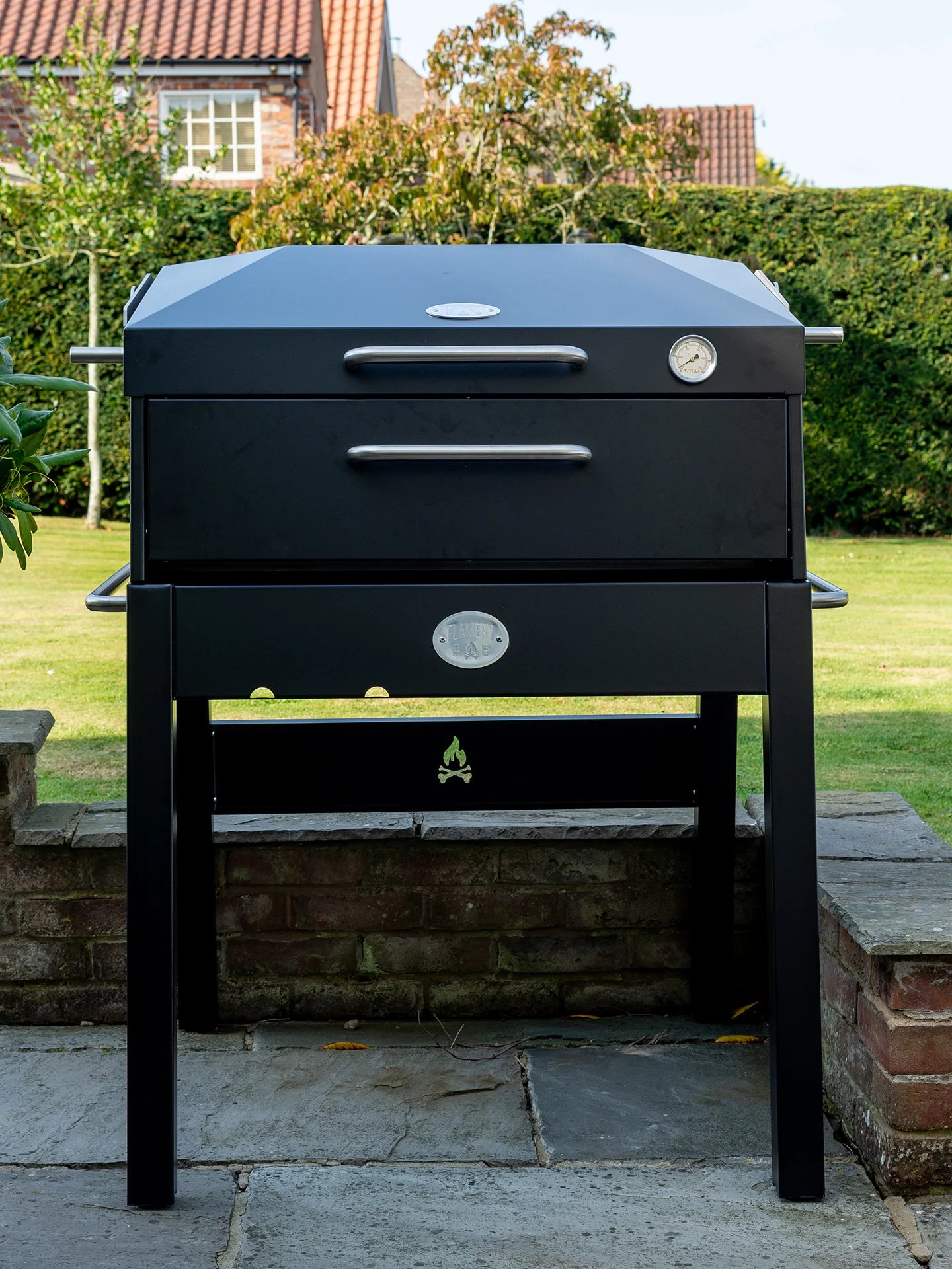 ASADO PRO.1.1 / Small Asado Grill on Stand