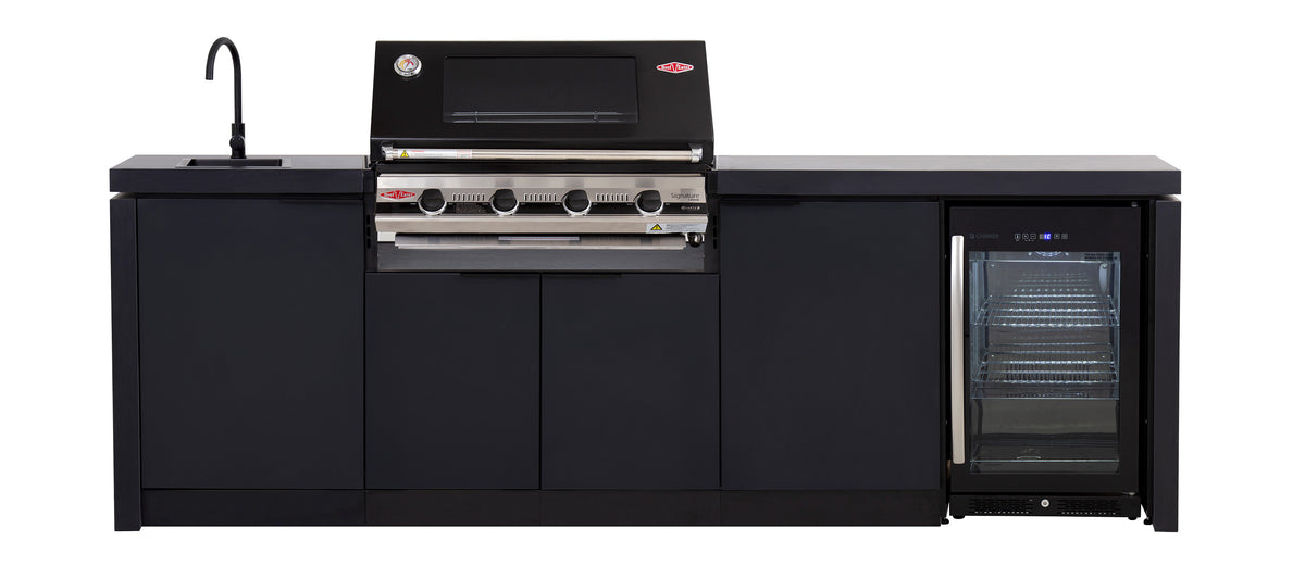 Cabinex - Classic kitchen paired with the BeefEater 4 Burner 3000E Series.