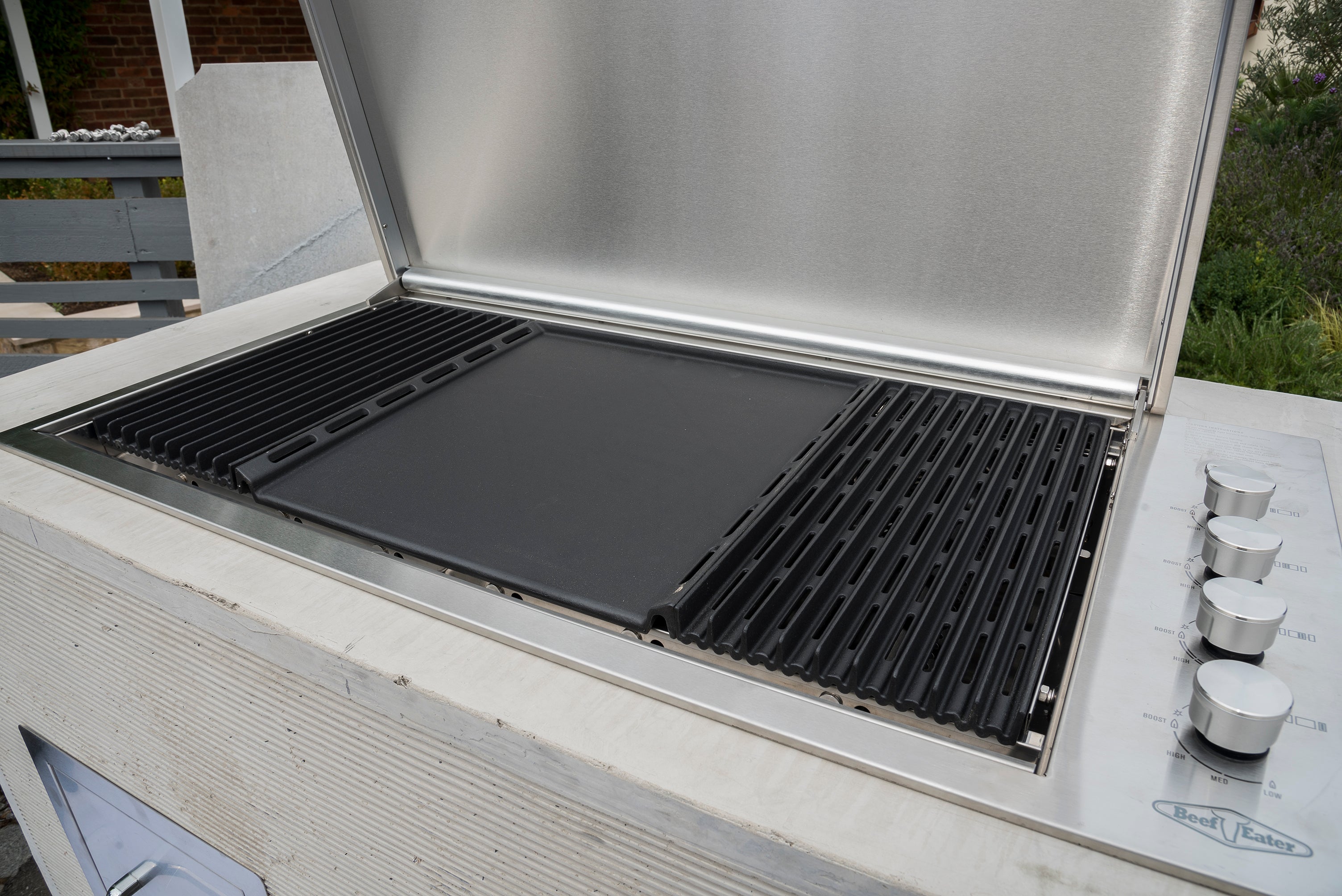 BeefEater Signature Proline Series - 6 Burner Flat Lid Built In BBQ