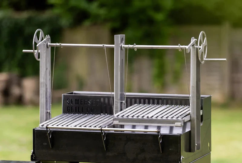 Somerset Grill Co - GRANDE GUNMETAL WITH WOODSTORE