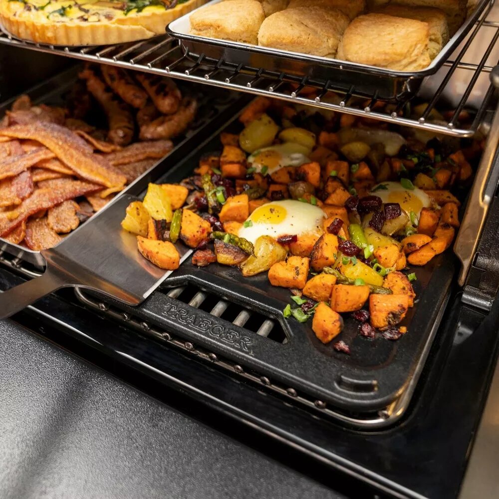 Traeger Modifire Reversible Cast Iron Griddle