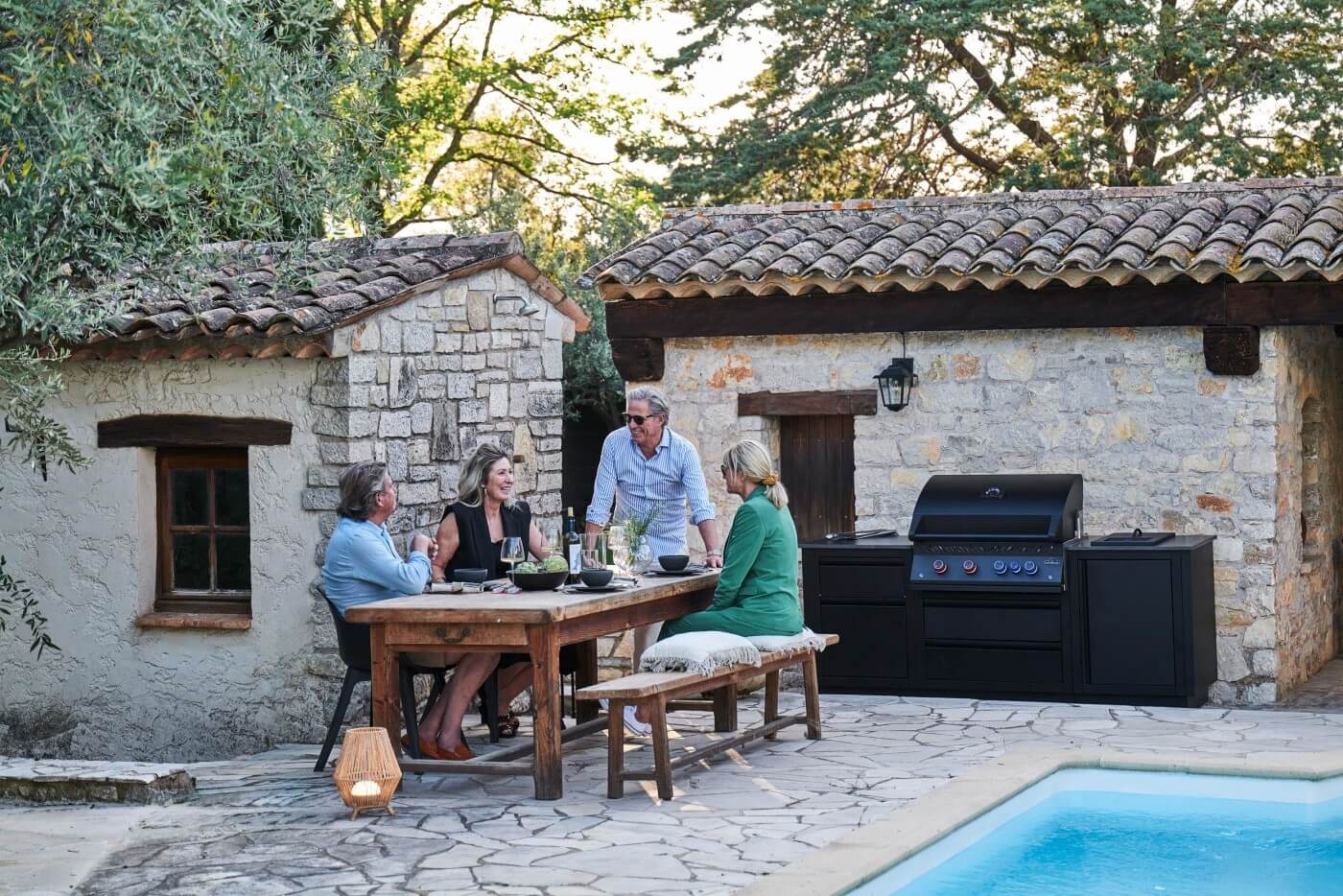 Napoleon Oasis Compact 105 Phantom Outdoor Kitchen - Free Cover & Rotisserie