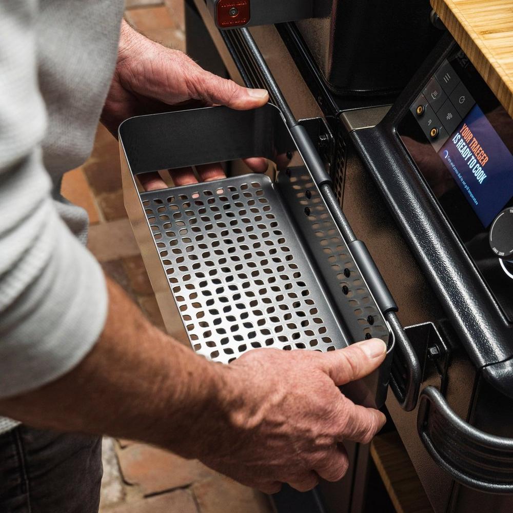 New Traeger P.A.L Pop And Lock Storage Bin
