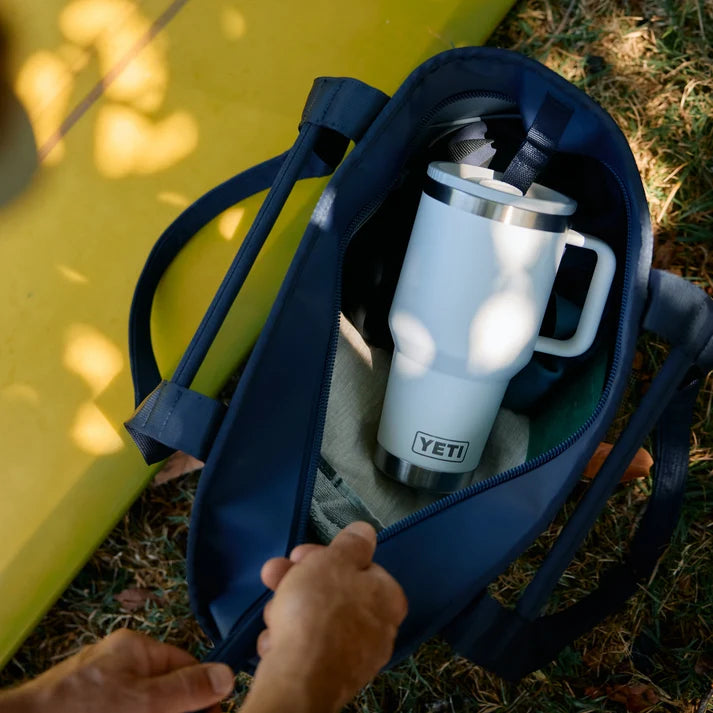YETI 20 oz Travel Mug 2.0 With Stronghold Leakproof Lid